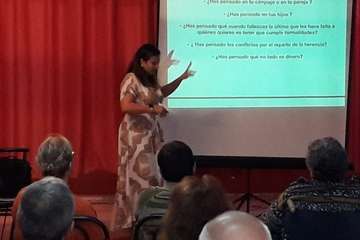 Charla sobre los testamentos en Lomo Magullo (Foto TA)