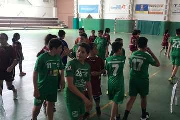 Benjamines de El Goro e Ingenio disfrutan con el balonmano (Foto TA)