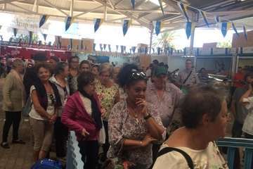 Colas en el Mercado de Telde para degustar el potaje de berros (Foto TA)