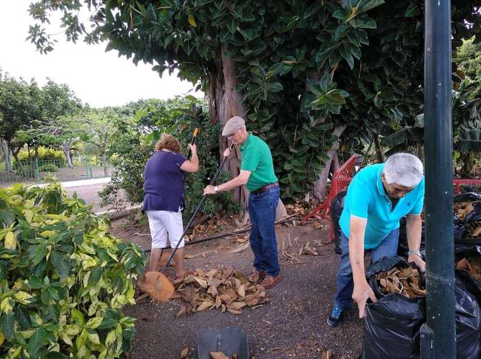 Trabajos de un grupo de vecinos (Foto TA)