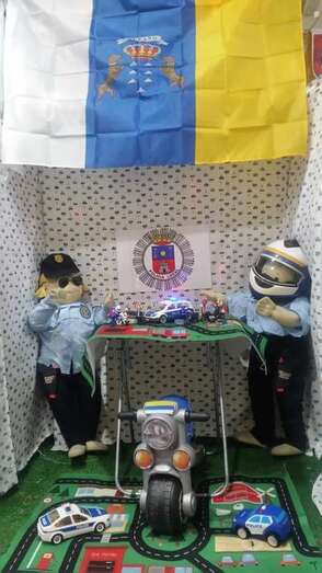 Espacio de las creaciones de Churrería Melián de Telde dedicado en esta ocasión a la Policía Local (Foto TA)