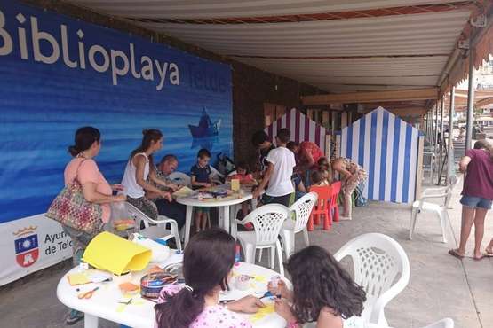 Actividades para niños en la Biblioplaya de Melenara (Foto TA)