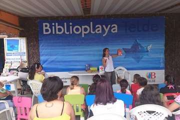 Actividades para niños en la Biblioplaya de Melenara (Foto TA)