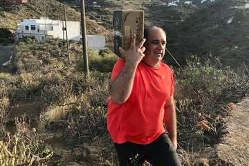 La cruz que ilumina Las Nieves (Foto TA)