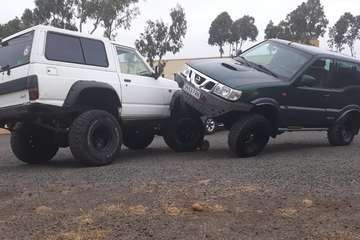 Exposición de vehículos 4x4 en Lomo Cementerio-Telde (Foto TA)