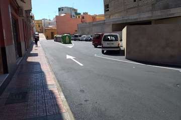 La renovación del asfalto deja flamante tres calles de Los Llanos (Foto TA)