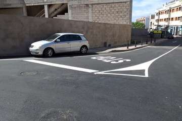 La renovación del asfalto deja flamante tres calles de Los Llanos (Foto TA)