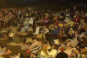 Proyección de la película 'Campeones' en Salinetas (Foto TA)