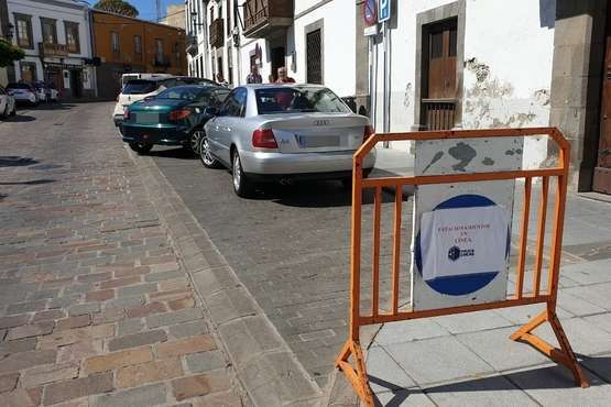  Caso omiso al aparcamiento en línea en San Juan (Foto TA)