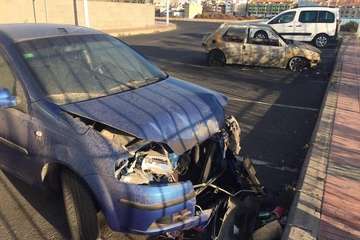 Muestrario de coches abandonados en Las Huesas (Foto TA)