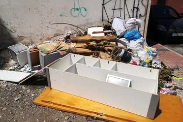  Un solar sin vallar, el cuarto trastero de Clavellinas (Foto TA)