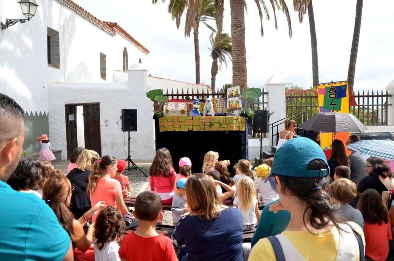 El teatro de títeres cosechó este sábado un gran éxito en San Francisco (Foto TA)