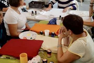 Taller textil en la ermita de San Pedro Mártir (Foto TA)