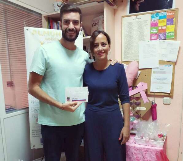 El vicepresidente del clubm,, Roberto Medina, con la presidenta del ACCMG (Foto UD Telde)