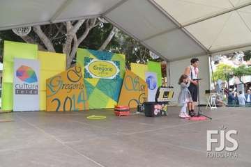 Los Llanos se divierte con las travesuras del payaso Zapito (Foto Francisco Javier Santana)