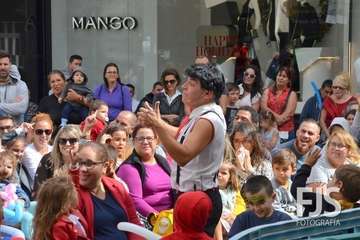 Los Llanos se divierte con las travesuras del payaso Zapito (Foto Francisco Javier Santana)