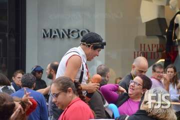 Los Llanos se divierte con las travesuras del payaso Zapito (Foto Francisco Javier Santana)