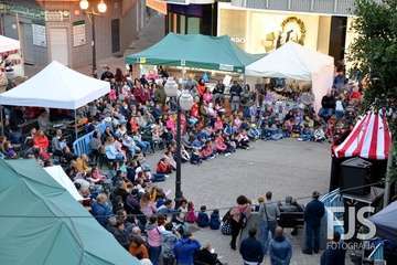 Representación de la obra de títeres El circo de Strómboli en la plaza de Los Llanos (Foto Francisco Javier Santana)