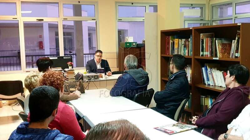 El joven historiador presentó esta tarde su investigación en el Centro Cívico de Jinámar (Foto TA)
