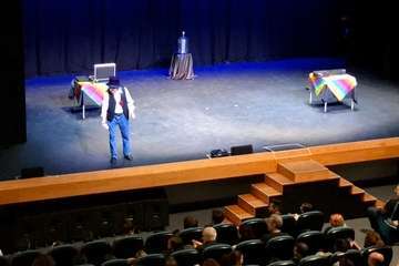 Juan Tamariz llena de misterio y alegría el Teatro de Telde (Foto TA)