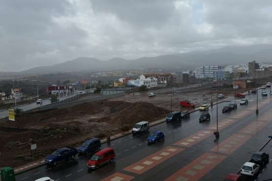Lluvias en Telde en el Día de la Constitución (Foto Jesús Ruiz Mesa)