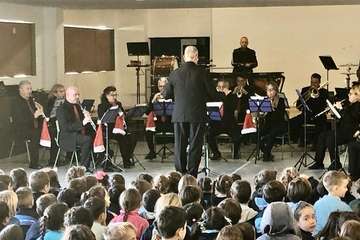 Sones navideños en el Colegio de Lomo Magullo (Foto TA)