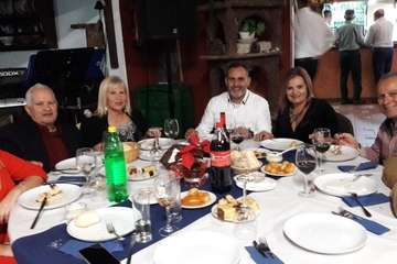  La familia taxista de Telde confraterniza por Navidad (Foto TA)