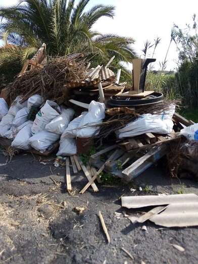 Residuos de todo tipo acumulados en el Valle de los Nueve Alto (Foto TA)