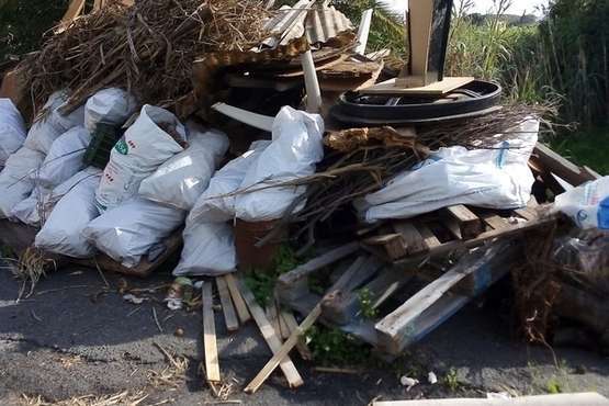 La basura se amontona en el Valle de los Nueve Alto (Foto TA)