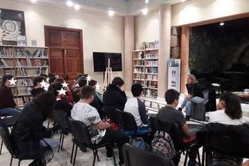 El IES Valle de los Nueve conoce la Biblioteca Saulo Torón (Foto TA)