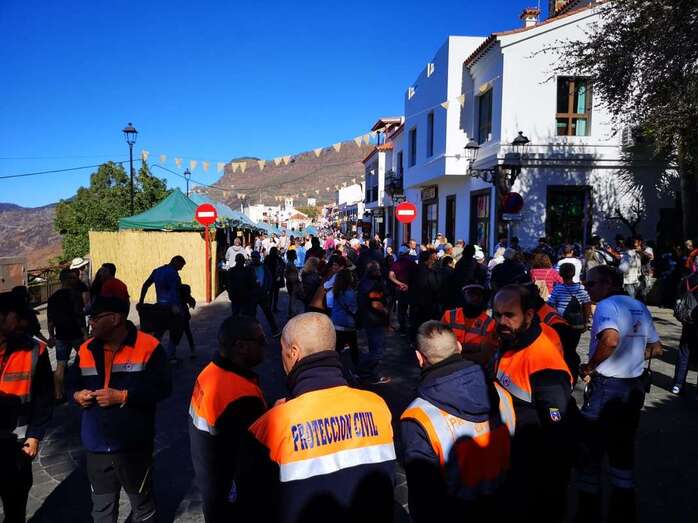 Efectivos de Protección Civil de Telde en las fiestas de Tejeda (Foto TA)