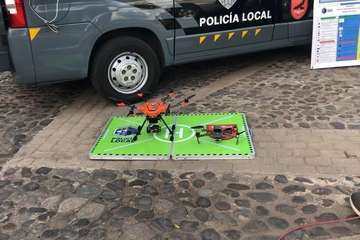 RTVC grabó esta mañana un reportaje sobre la Unidad de Drones de la Policía Local de Telde (Foto TA)