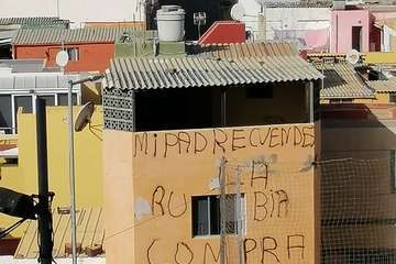 Pintadas contra un desahucio en Melenara (Foto TA)