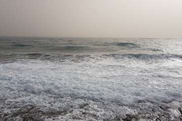 El mar se embravece en la costa de Telde (Foto TA)