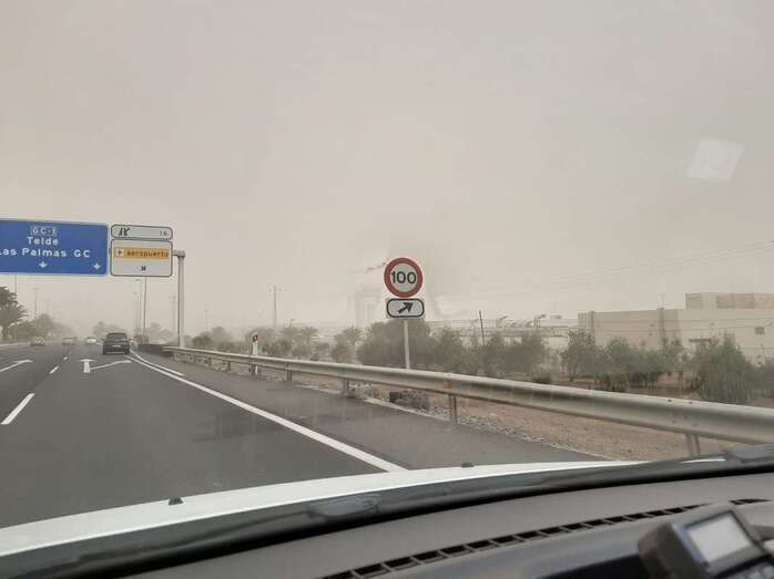 Imagen captada hace unos minutos de las inmediaciones del Aeropuerto de Gran Canaria (Foto TA)