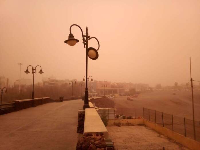 La farola está a punto de caerse (Foto TA)