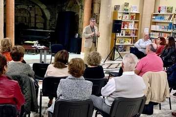 Encuentro literario con el cronista de Telde sobre Galdós (Foto TA)