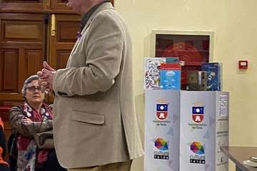 Encuentro literario con el cronista de Telde sobre Galdós (Foto TA)