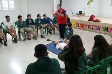 El alumnado de Enrique de Ossó aprende primeros auxilios (Foto TA)