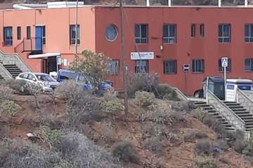 Los centros de salud de San Gregorio y Jnámar se someten a una desinfección (Foto TA)