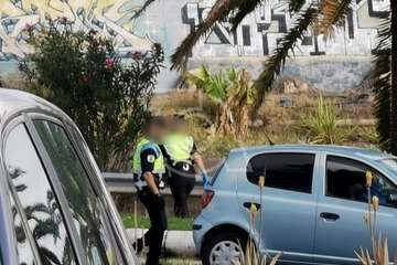  Intensos controles de la Policía Local en la entrada y salida del casco urbano de Telde (Foto TA)