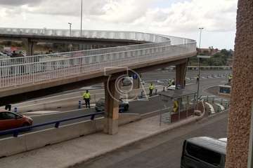 Caravana de vehículos en la autovía GC-1 a su paso por Telde en plena cuarentena (Foto TA)
