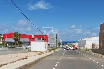 Telde, base de operaciones de helicópteros del GES para el reparto de material sanitario (Foto TA)