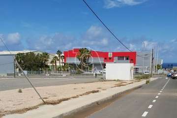 Telde, base de operaciones de helicópteros del GES para el reparto de material sanitario (Foto TA)