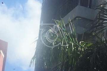 Caída de cascotes de un edificio plurifamiliar de Los Llanos de Telde (Foto TA)