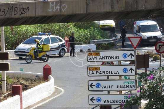 Control de la Policía Nacional en la carretera de La Pardilla (Foto TA)