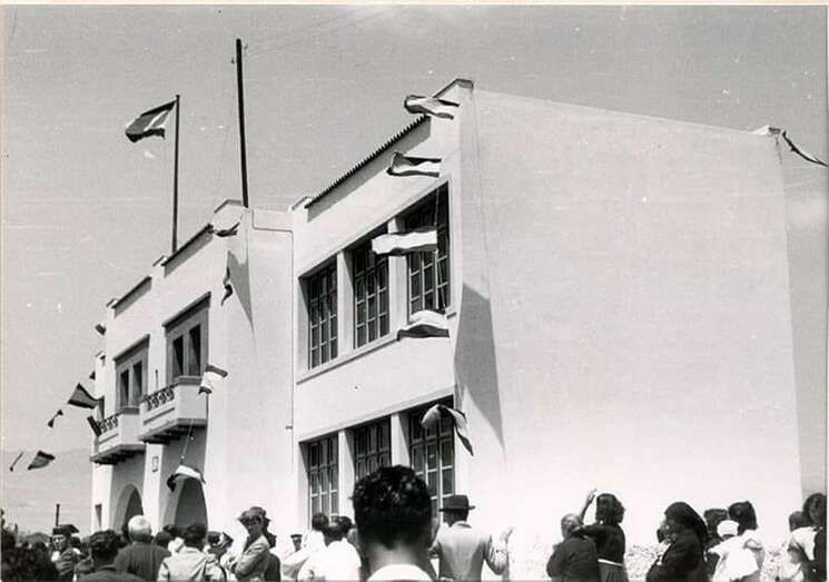 Momento de la inauguración de las primeras aulas escolares de El Calero (Foto TA)