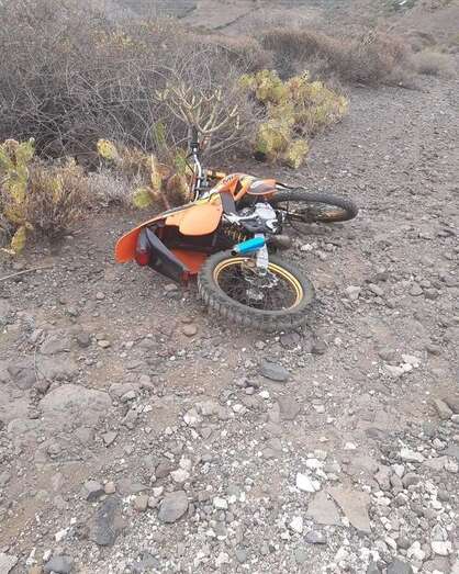 Imagen de la foto hallada al final del barrio. Se cree que es robada (Foto TA)