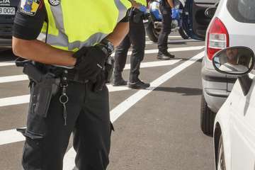 La Policía Canaria y la Policía Local de Telde intensifican los controles por el uso de las mascarillas (Foto Acfi Press/TA)