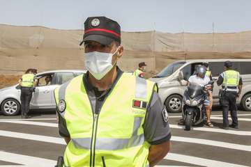 La Policía Canaria y la Policía Local de Telde intensifican los controles por el uso de las mascarillas (Foto Acfi Press/TA)